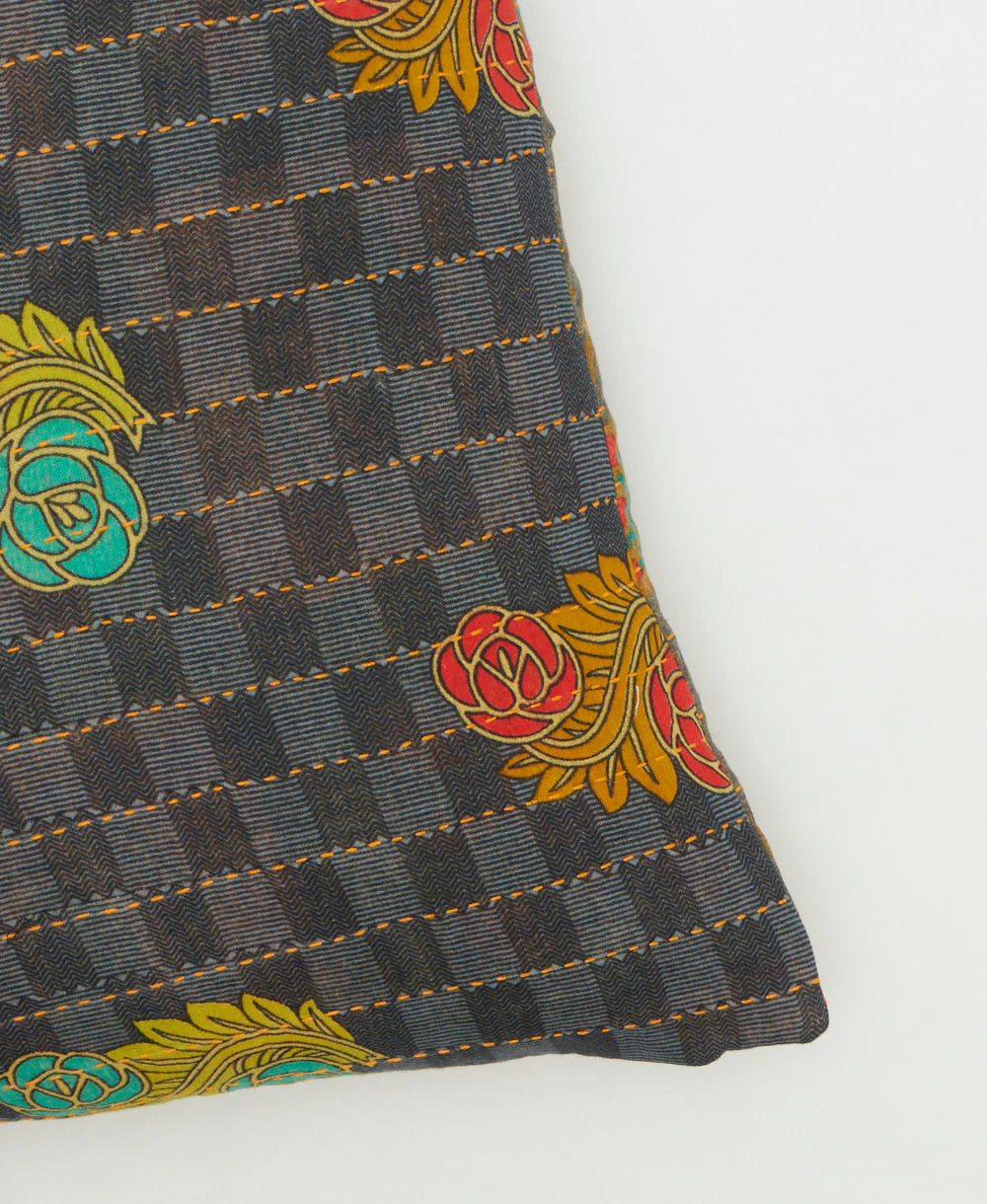 Kantha Throw Pillow - No. 260117 - Image 3