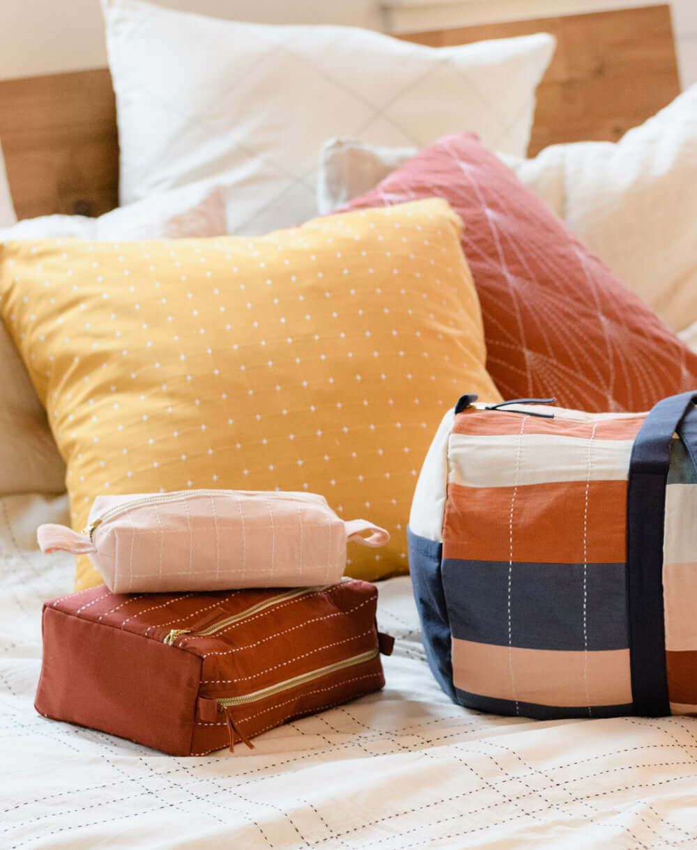 Pin-Stitch Large Toiletry Bag - Image 13