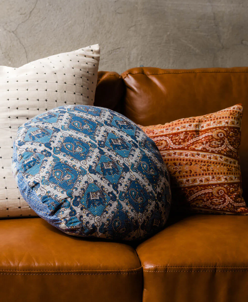 Kantha Round Pillow - No. 240104 - Image 4
