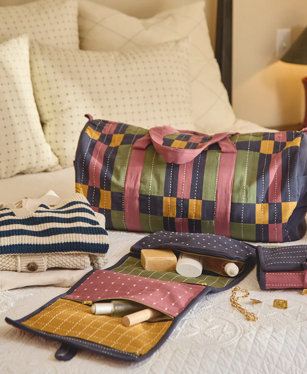 Travel Organizer - Berry - Image 3
