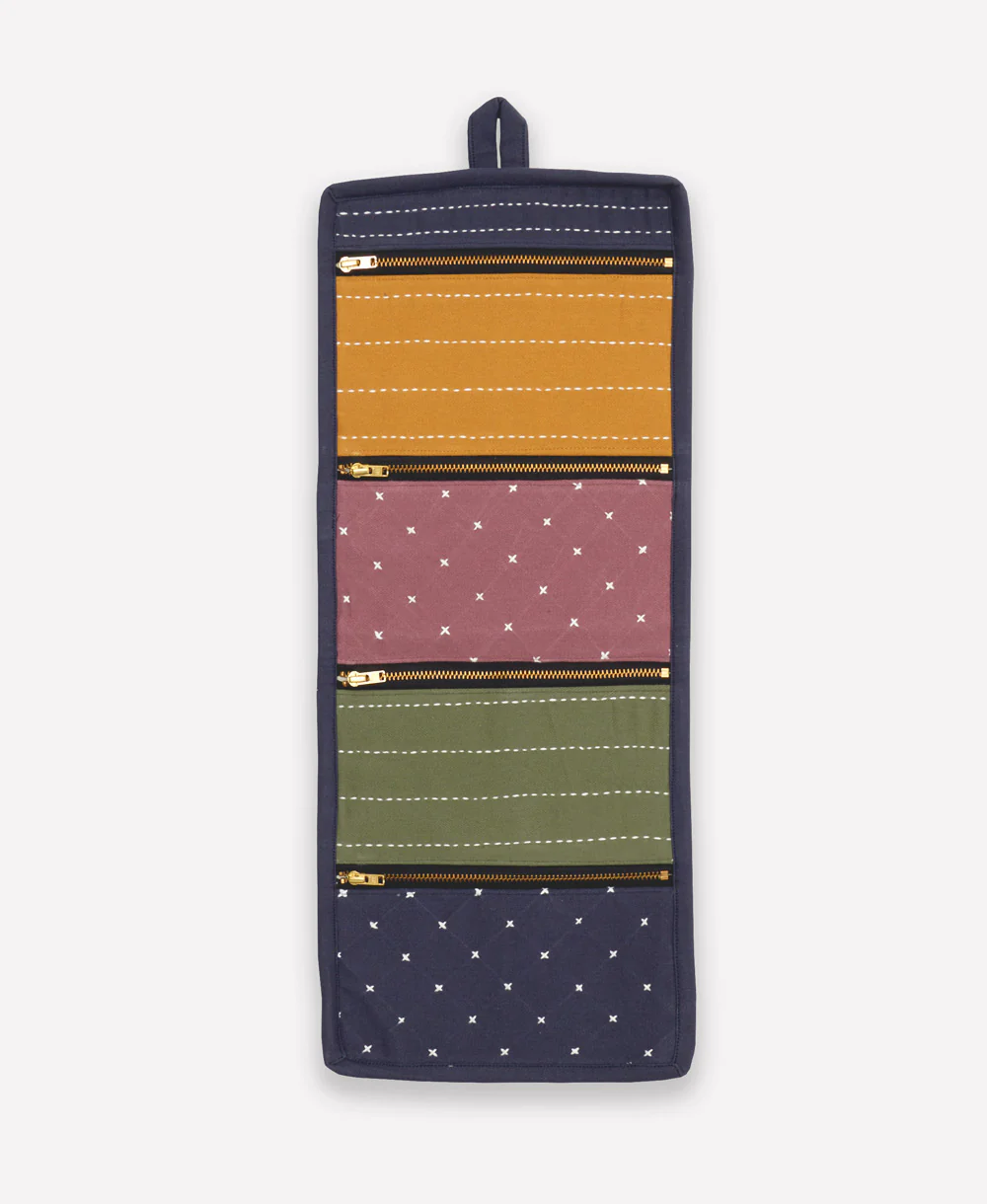 Travel Organizer - Berry - Image 6